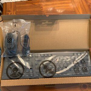 BRAND NEW DELL KEYBOARD KB216 & OPTICAL MOUSE WITH SCROLL WHEEL CN-ODMV3P-CH400